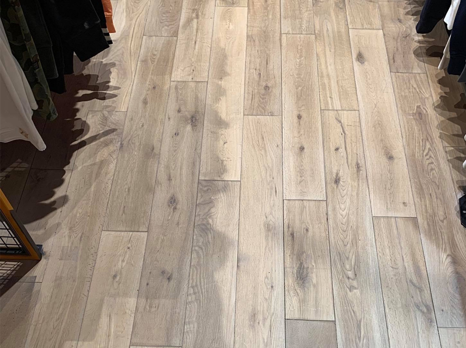 Rénovation d'un parquet en chêne massif
